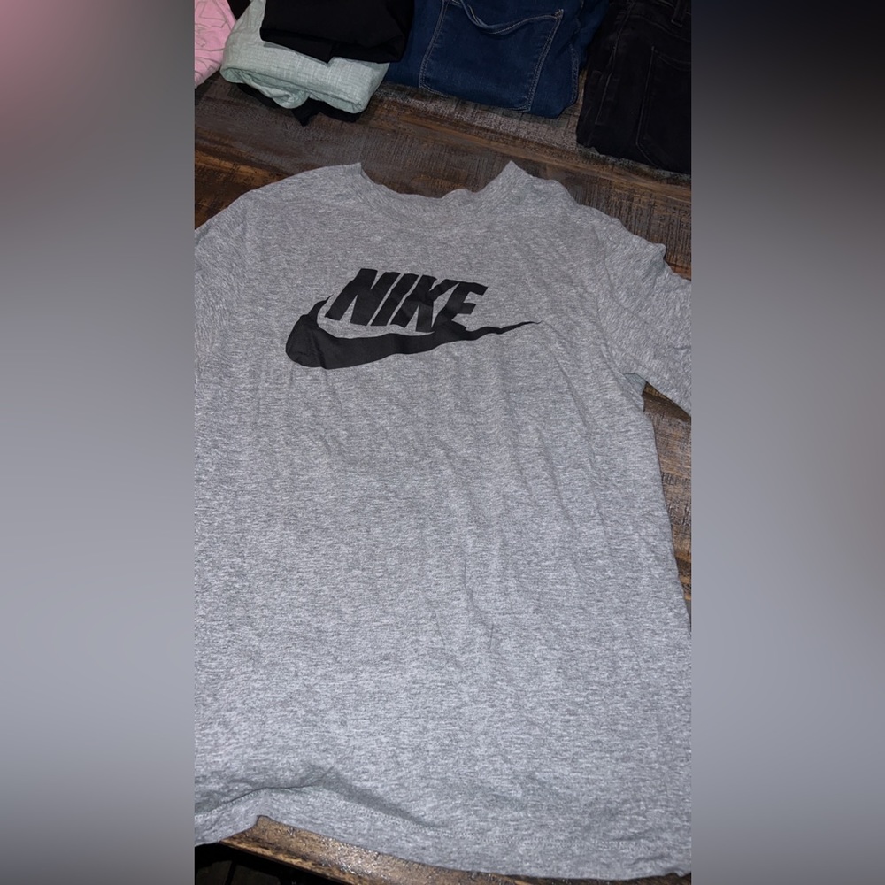Mens small nike shirt